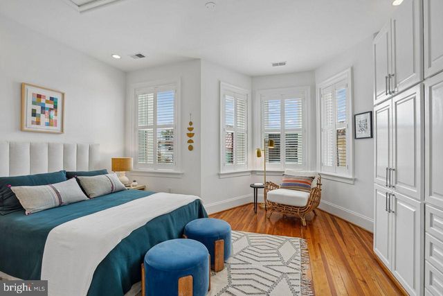 914 C ST NE, Washington, DC 20002