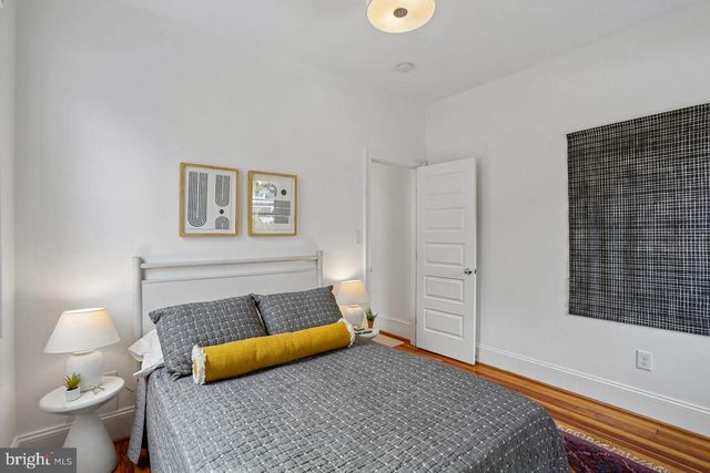 914 C ST NE, Washington, DC 20002