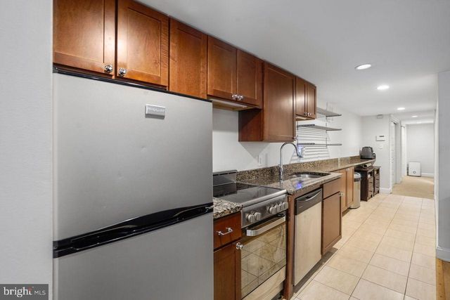914 C ST NE, Washington, DC 20002