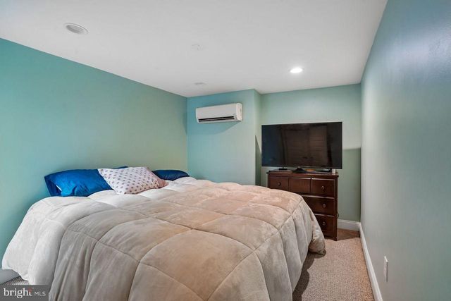 914 C ST NE, Washington, DC 20002