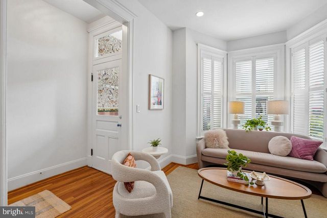 914 C ST NE, Washington, DC 20002