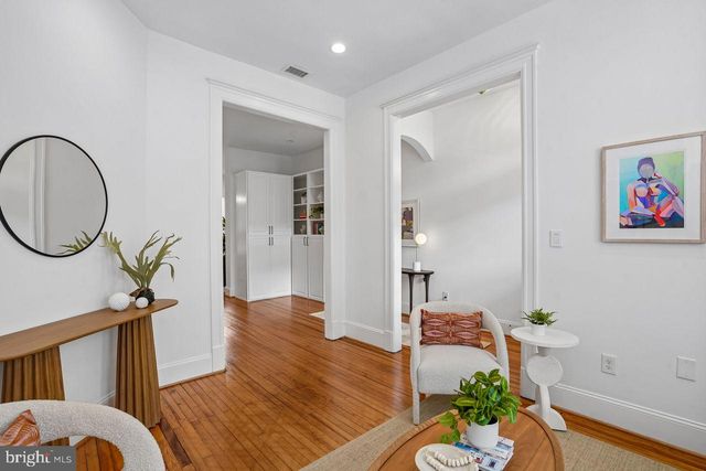 914 C ST NE, Washington, DC 20002