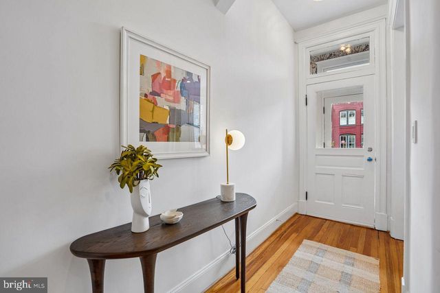 914 C ST NE, Washington, DC 20002