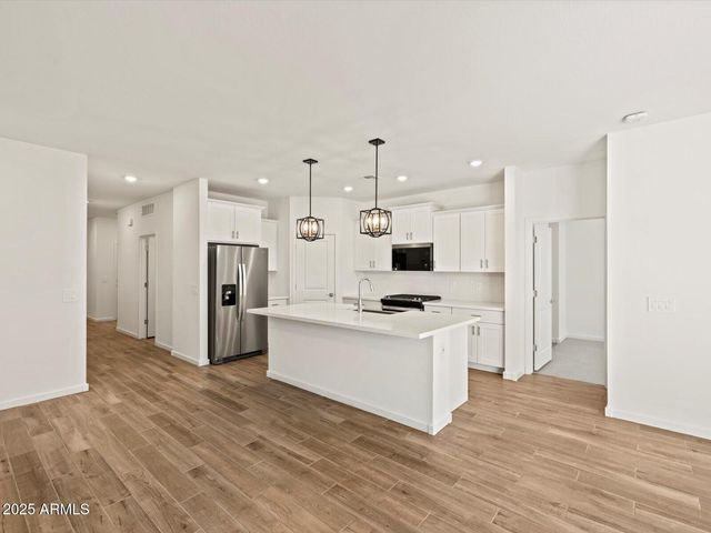 15966 W COTTONTAIL Lane, Surprise, AZ 85387