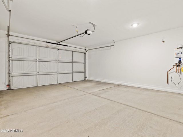 15966 W COTTONTAIL Lane, Surprise, AZ 85387