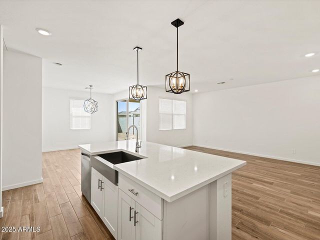 15966 W COTTONTAIL Lane, Surprise, AZ 85387