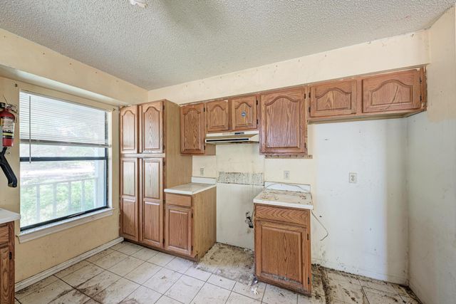17505 Hamilton Pool RD, Austin, TX 78738
