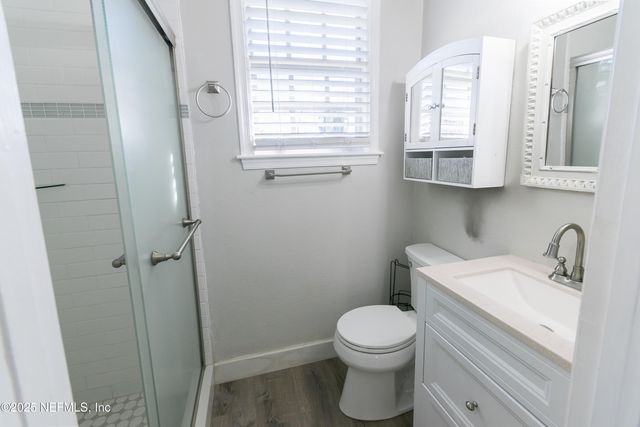 319 1ST Avenue N 2-E, Jacksonville Beach, FL 32250