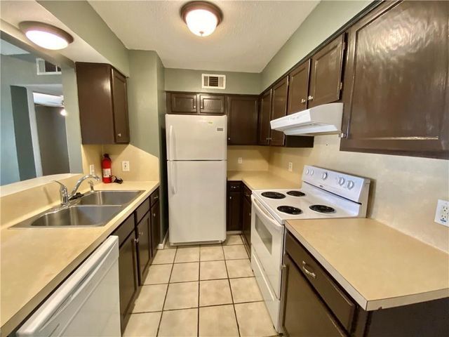 7252 The Mansions Dr O-4, Corpus Christi, TX 78414