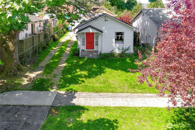 4051 19th Avenue SW, Seattle, WA 98106