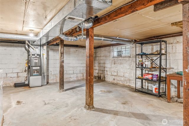 4051 19th Avenue SW, Seattle, WA 98106