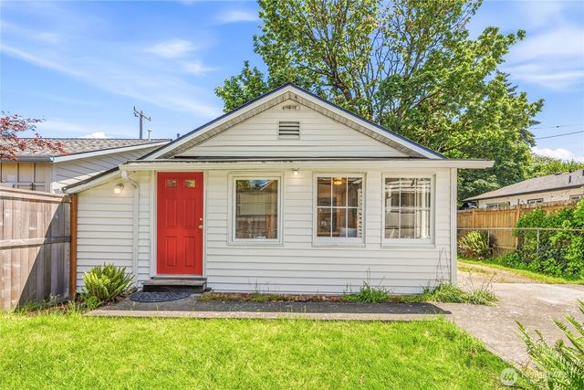 4051 19th Avenue SW, Seattle, WA 98106