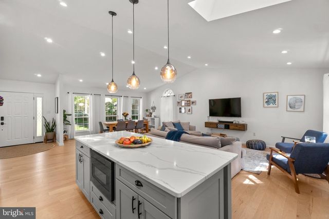 10901 FOX SPARROW CT, Fairfax, VA 22032