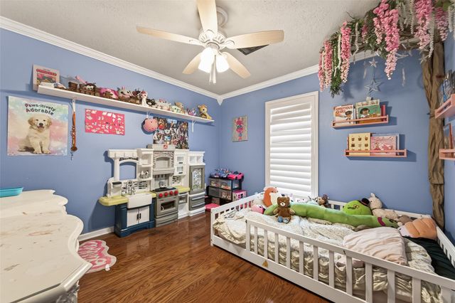 805 Camelot Lane, Friendswood, TX 77546