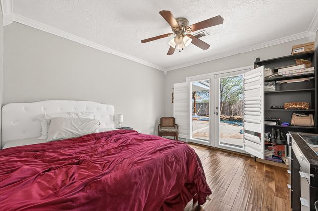 805 Camelot Lane, Friendswood, TX 77546