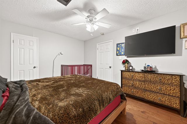 805 Camelot Lane, Friendswood, TX 77546