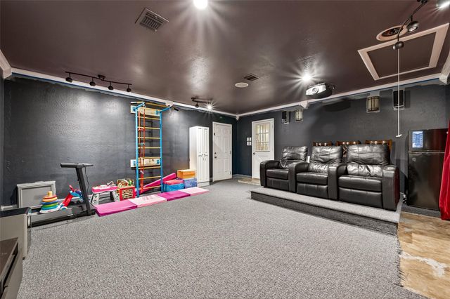 805 Camelot Lane, Friendswood, TX 77546