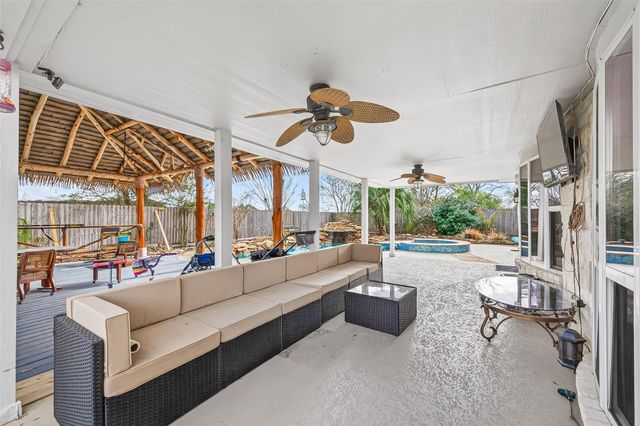 805 Camelot Lane, Friendswood, TX 77546