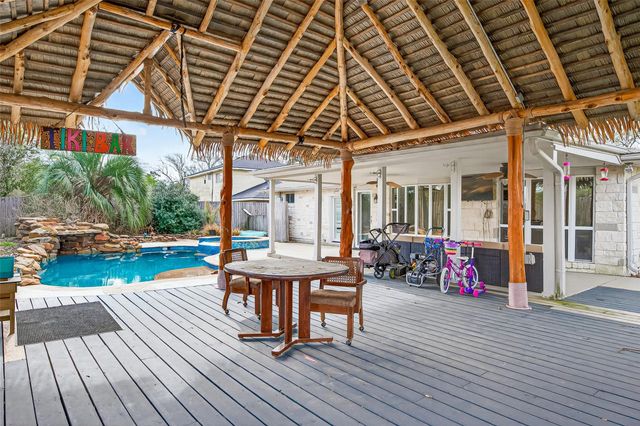 805 Camelot Lane, Friendswood, TX 77546