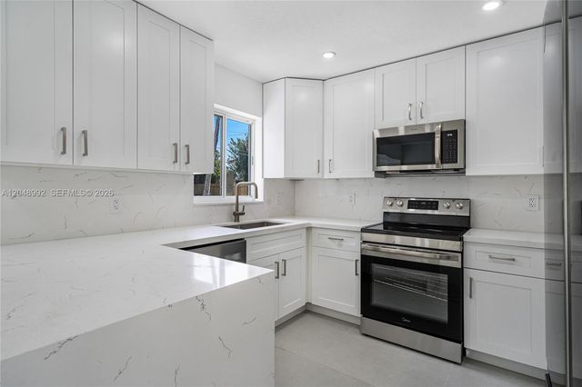 321 NW 36th Street, Oakland Park, FL 33309