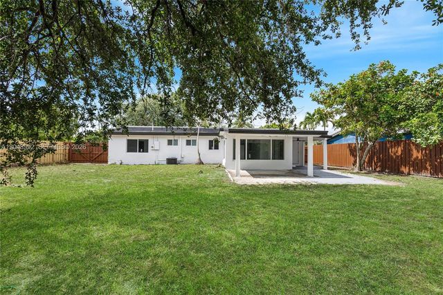 321 NW 36th Street, Oakland Park, FL 33309