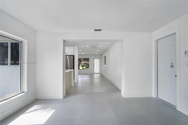321 NW 36th Street, Oakland Park, FL 33309