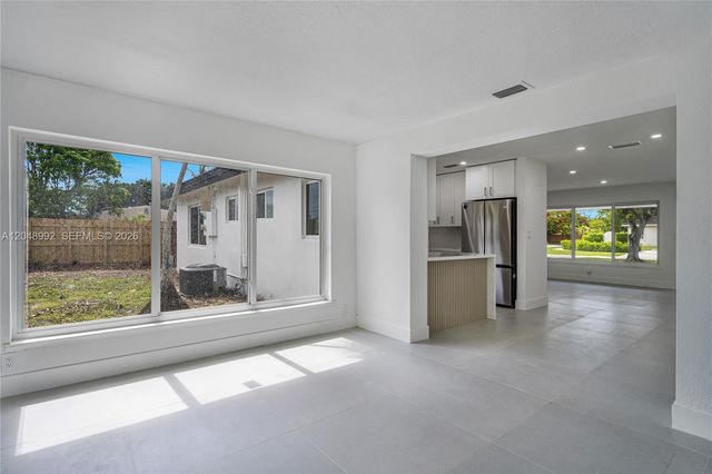 321 NW 36th Street, Oakland Park, FL 33309