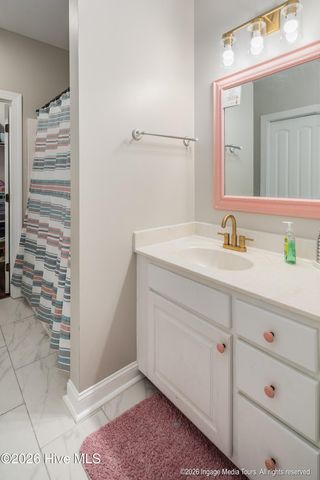 4000 Sterling Trace Drive, Winterville, NC 28590