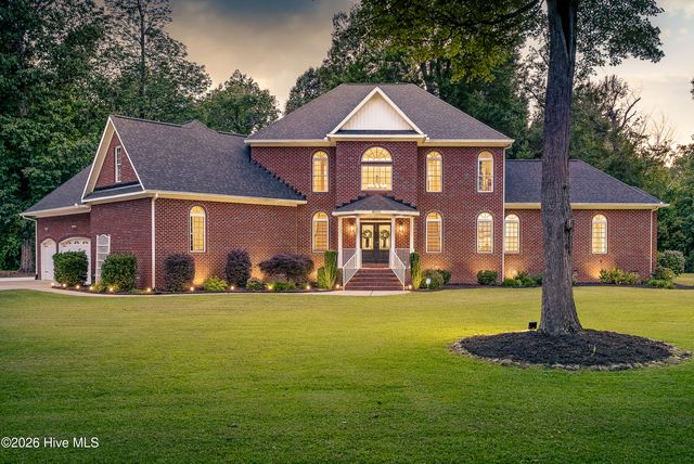 4000 Sterling Trace Drive, Winterville, NC 28590