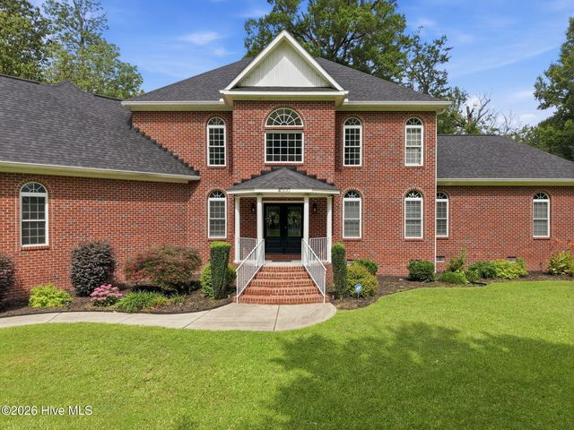 4000 Sterling Trace Drive, Winterville, NC 28590