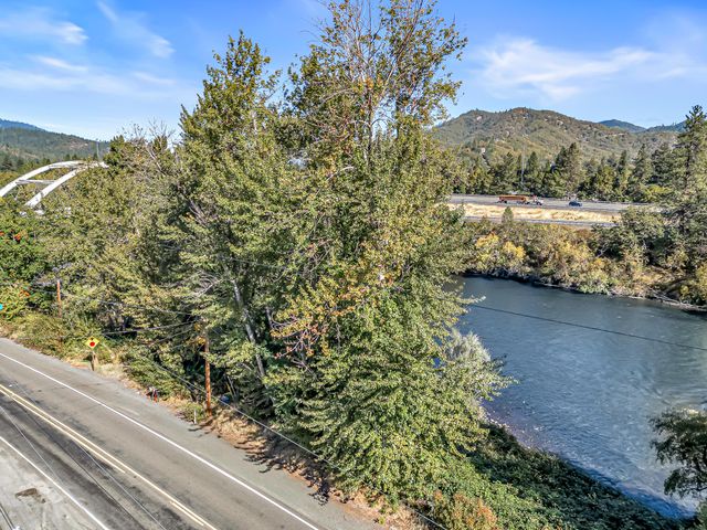 Rogue River Highway, Rogue River, OR 97537