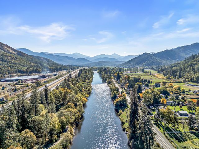 Rogue River Highway, Rogue River, OR 97537