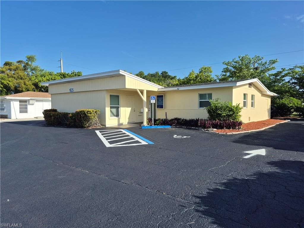 1625 Colonial BLVD, Fort Myers, FL 33907