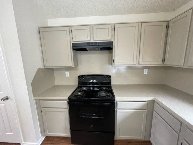 819 Over Ridge Drive, Grand Prairie, TX 75052