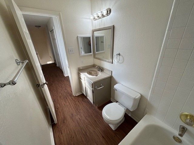819 Over Ridge Drive, Grand Prairie, TX 75052