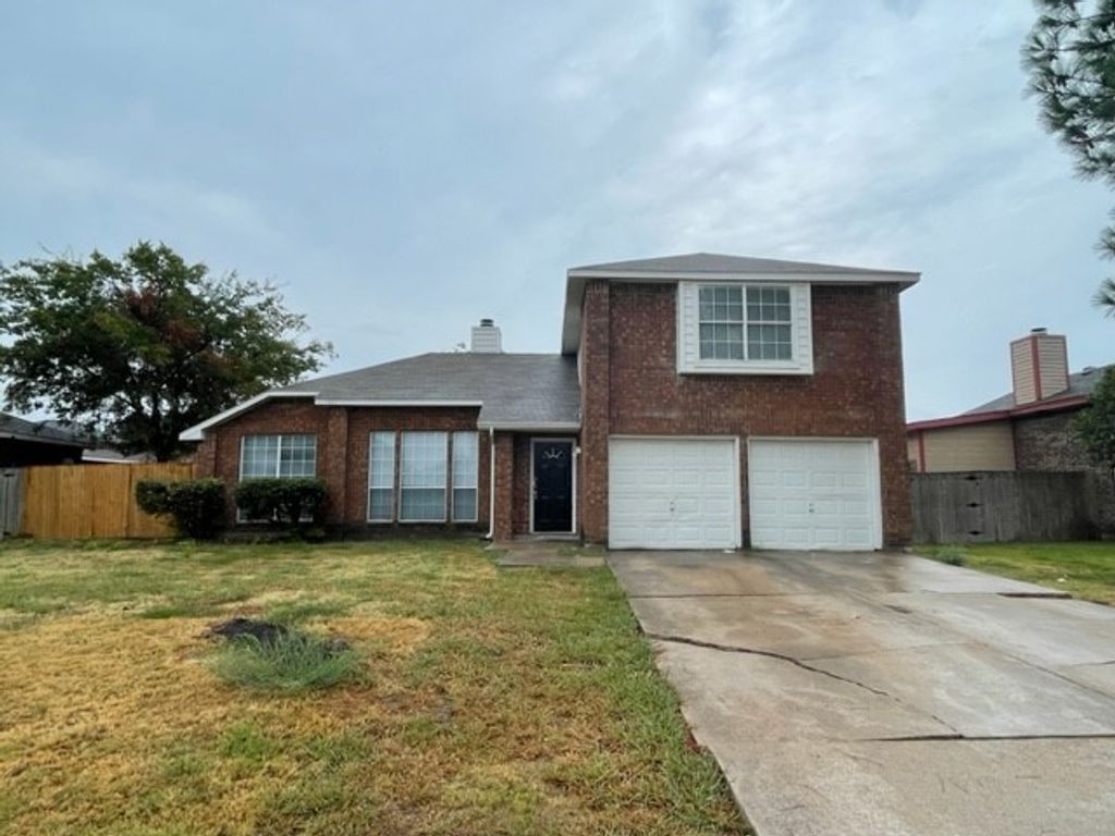 819 Over Ridge Drive, Grand Prairie, TX 75052