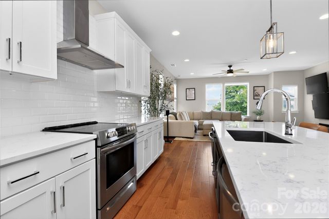 2024 Bryant Park Drive, Charlotte, NC 28208
