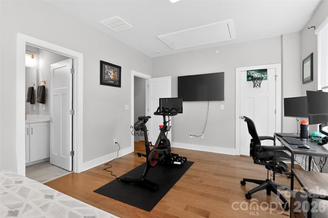 2024 Bryant Park Drive, Charlotte, NC 28208