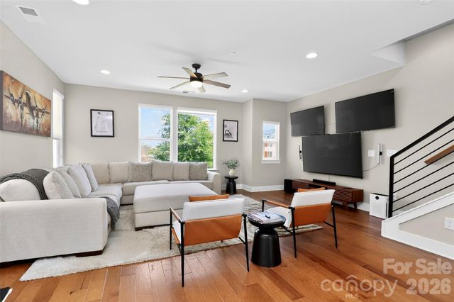 2024 Bryant Park Drive, Charlotte, NC 28208