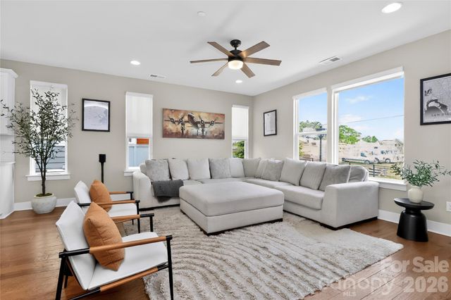 2024 Bryant Park Drive, Charlotte, NC 28208