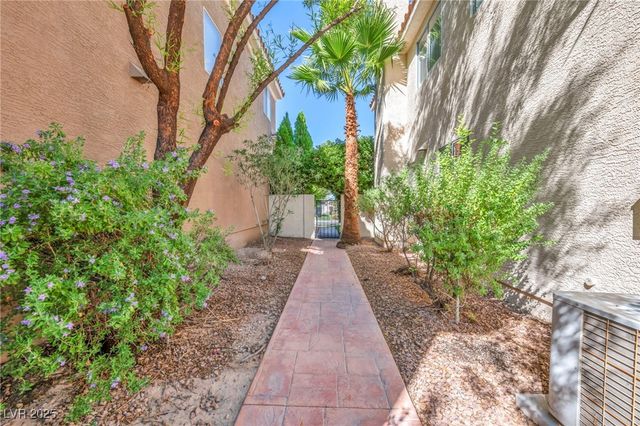 9441 Amber Valley Lane, Las Vegas, NV 89134