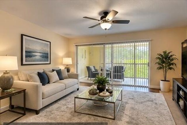 4136 Inverrary Drive 15C, Lauderhill, FL 33319
