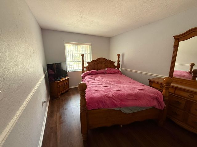 4136 Inverrary Drive 15C, Lauderhill, FL 33319