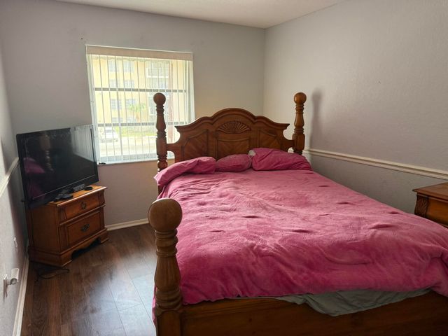 4136 Inverrary Drive 15C, Lauderhill, FL 33319