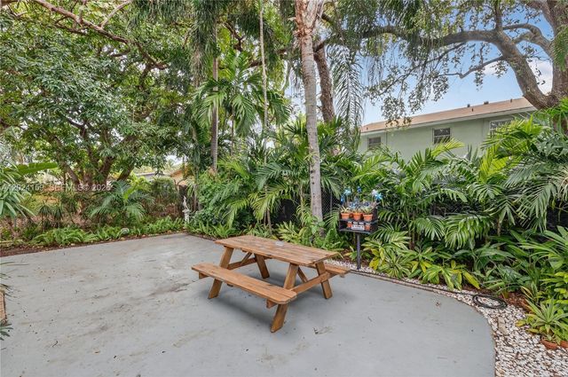 615 NE 26TH ST 7, Wilton Manors, FL 33305