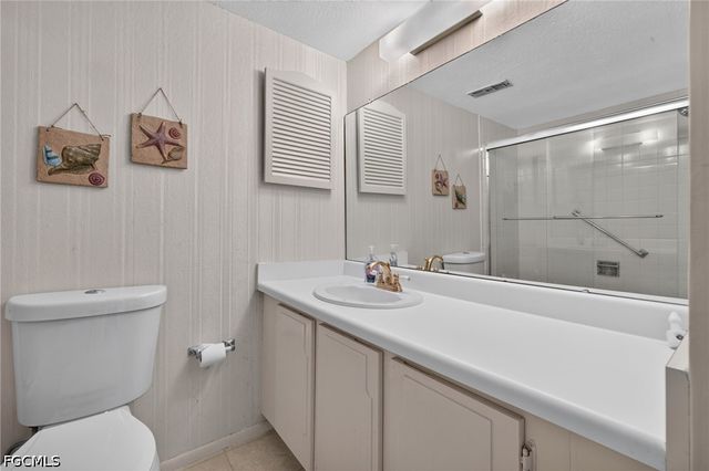 1660 Pine Valley DR 201, Fort Myers, FL 33907