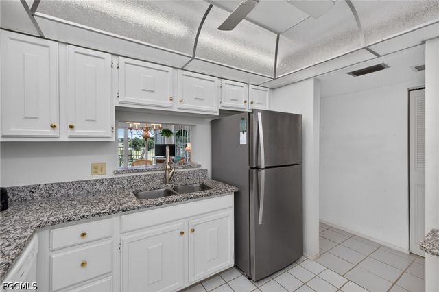 1660 Pine Valley DR 201, Fort Myers, FL 33907