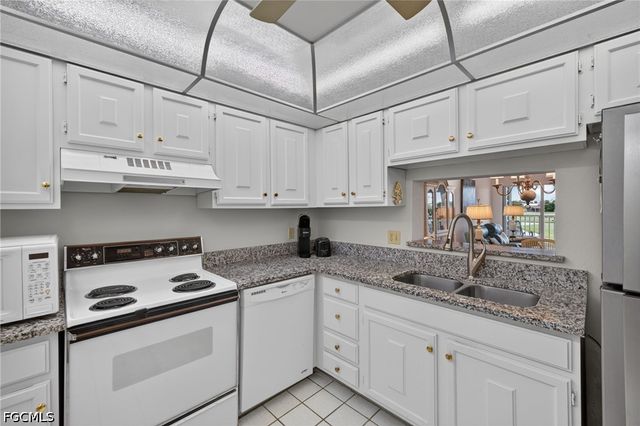 1660 Pine Valley DR 201, Fort Myers, FL 33907