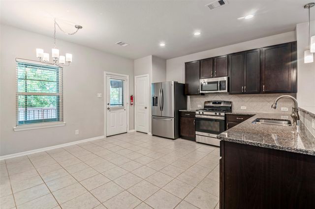 18682 Legend Oaks Drive, Magnolia, TX 77355