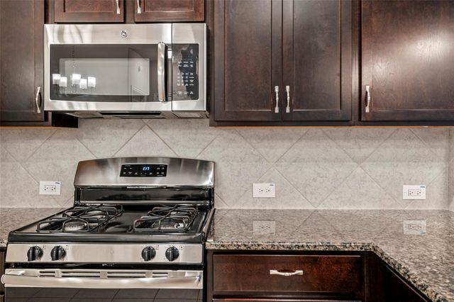 18682 Legend Oaks Drive, Magnolia, TX 77355
